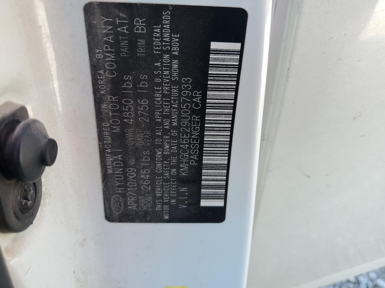 2009 Hyundai Genesis 3.8L VIN: KMHGC46E29U057933 Lot: 69610965