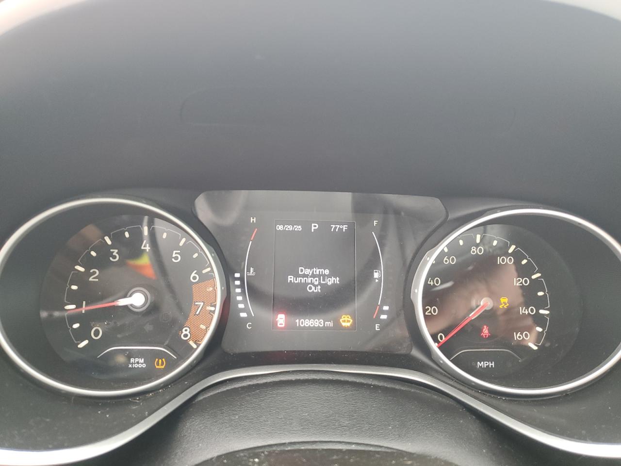 2018 Jeep Compass Latitude VIN: 3C4NJCBB5JT233279 Lot: 70304765