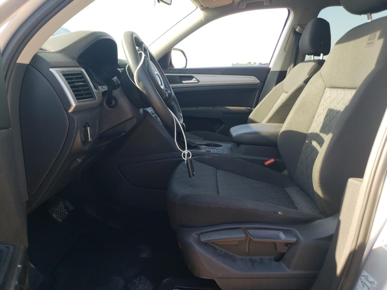 2018 Volkswagen Atlas S VIN: 1V2AP2CAXJC596670 Lot: 68832665