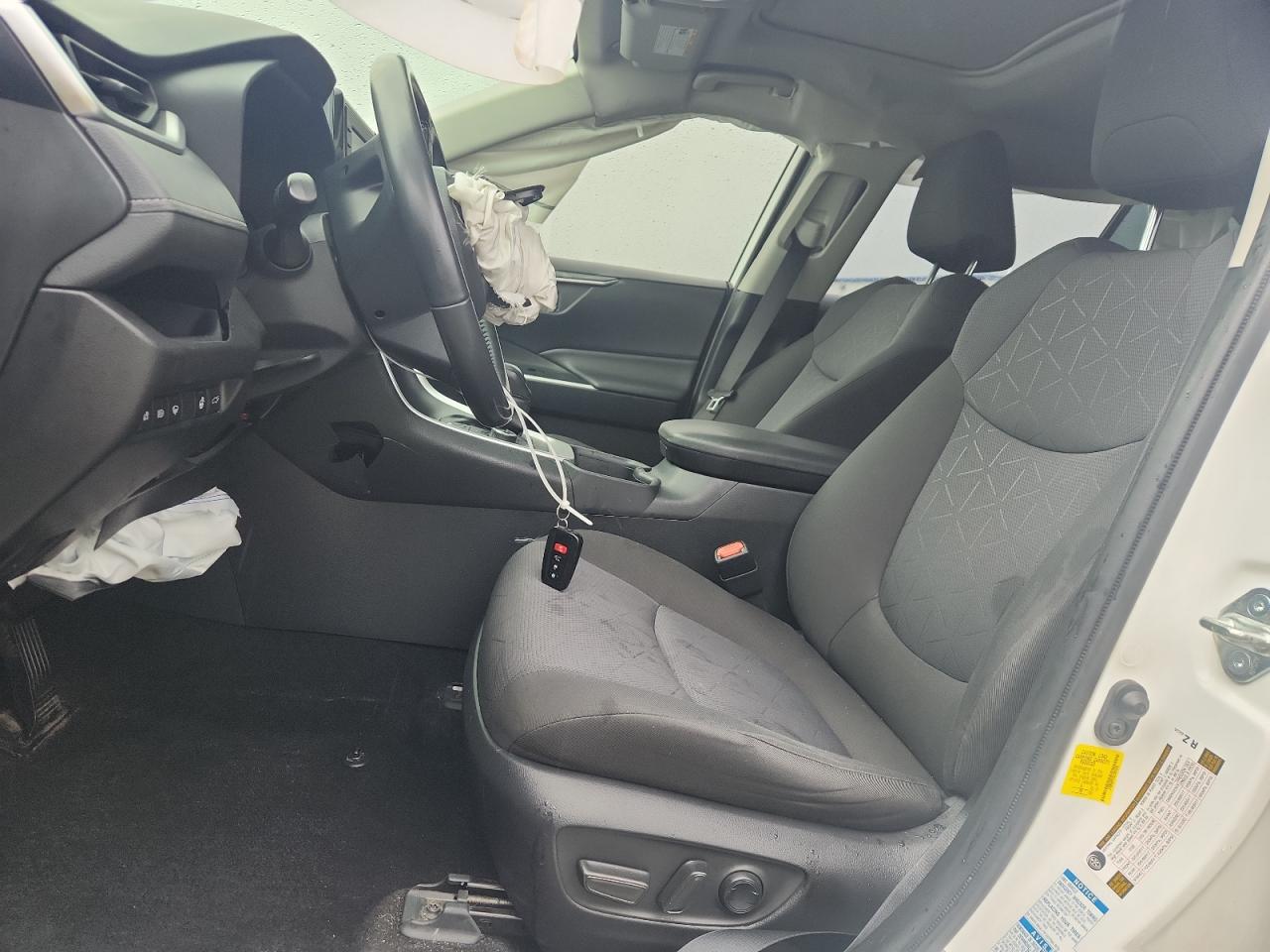 2020 Toyota Rav4 Xle VIN: JTMRWRFV2LD061036 Lot: 70494335