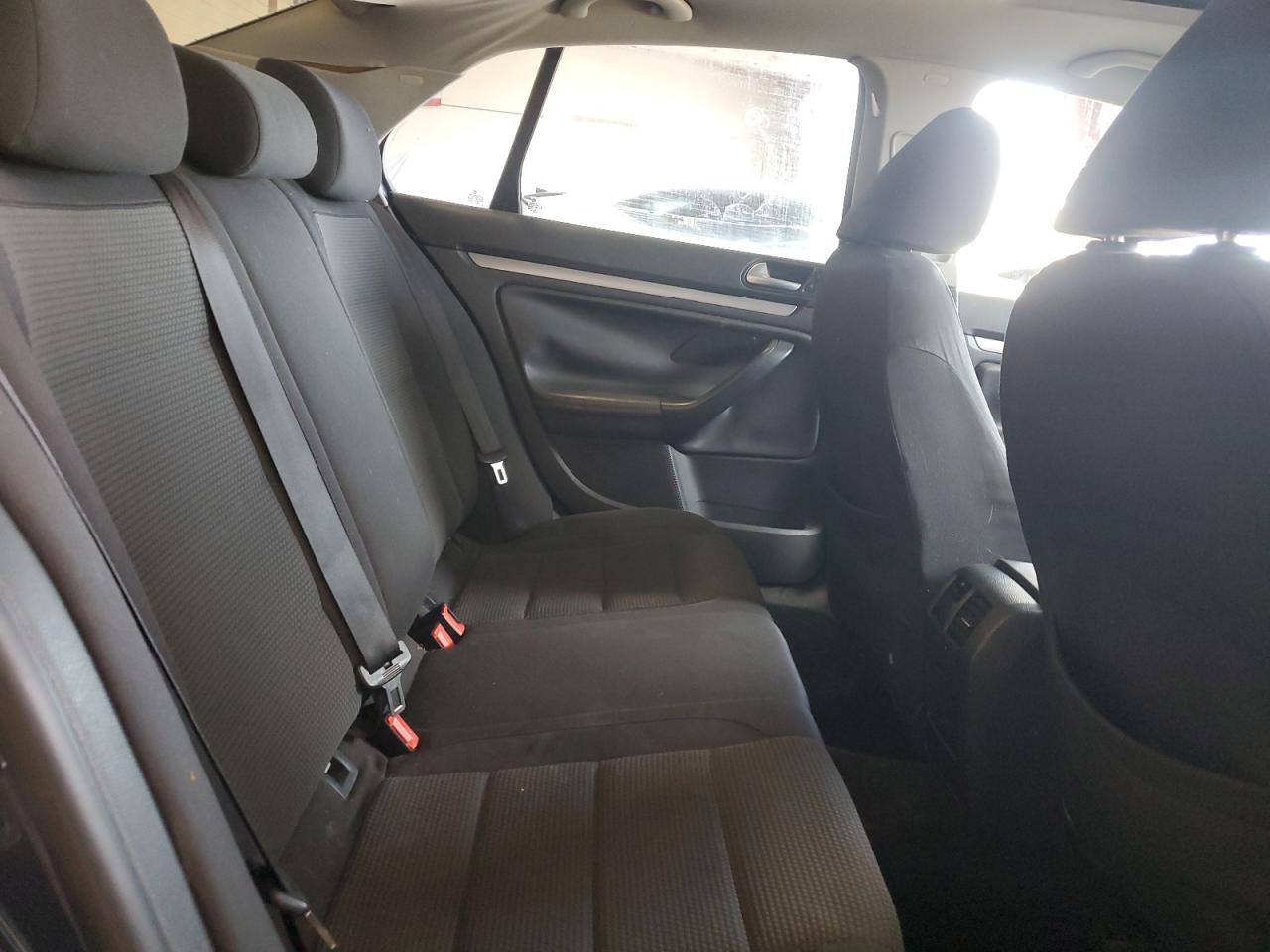 2010 Volkswagen Jetta S VIN: 3VWHZ7AJ9AM063294 Lot: 70508725