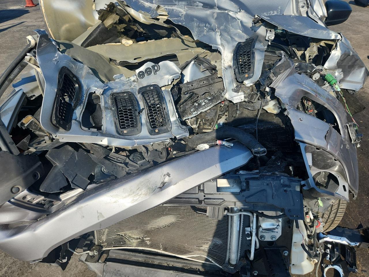 2017 Jeep Cherokee Sport VIN: 1C4PJLABXHW616973 Lot: 83936845