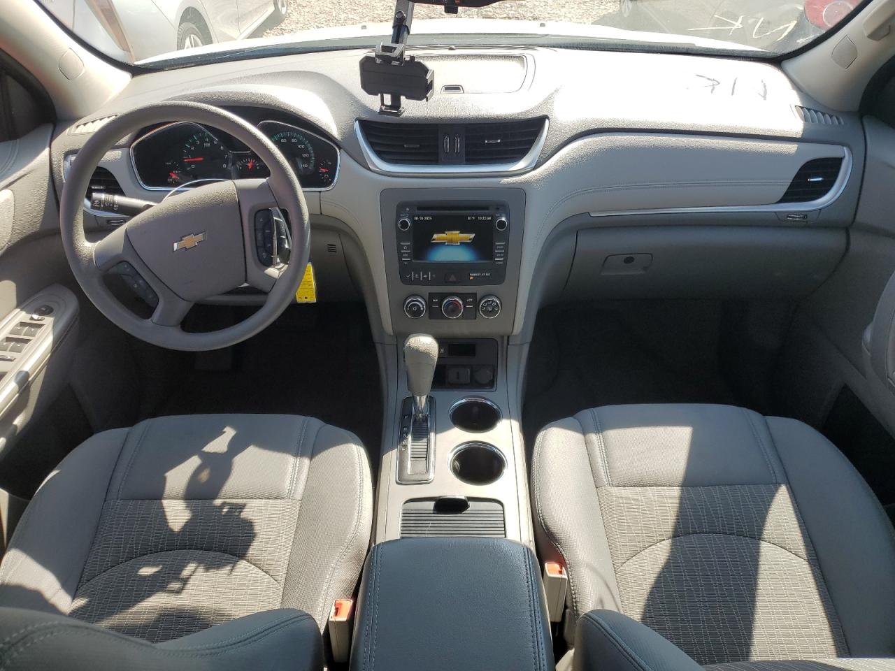 2016 Chevrolet Traverse Ls VIN: 1GNKVFED1GJ310663 Lot: 68890295