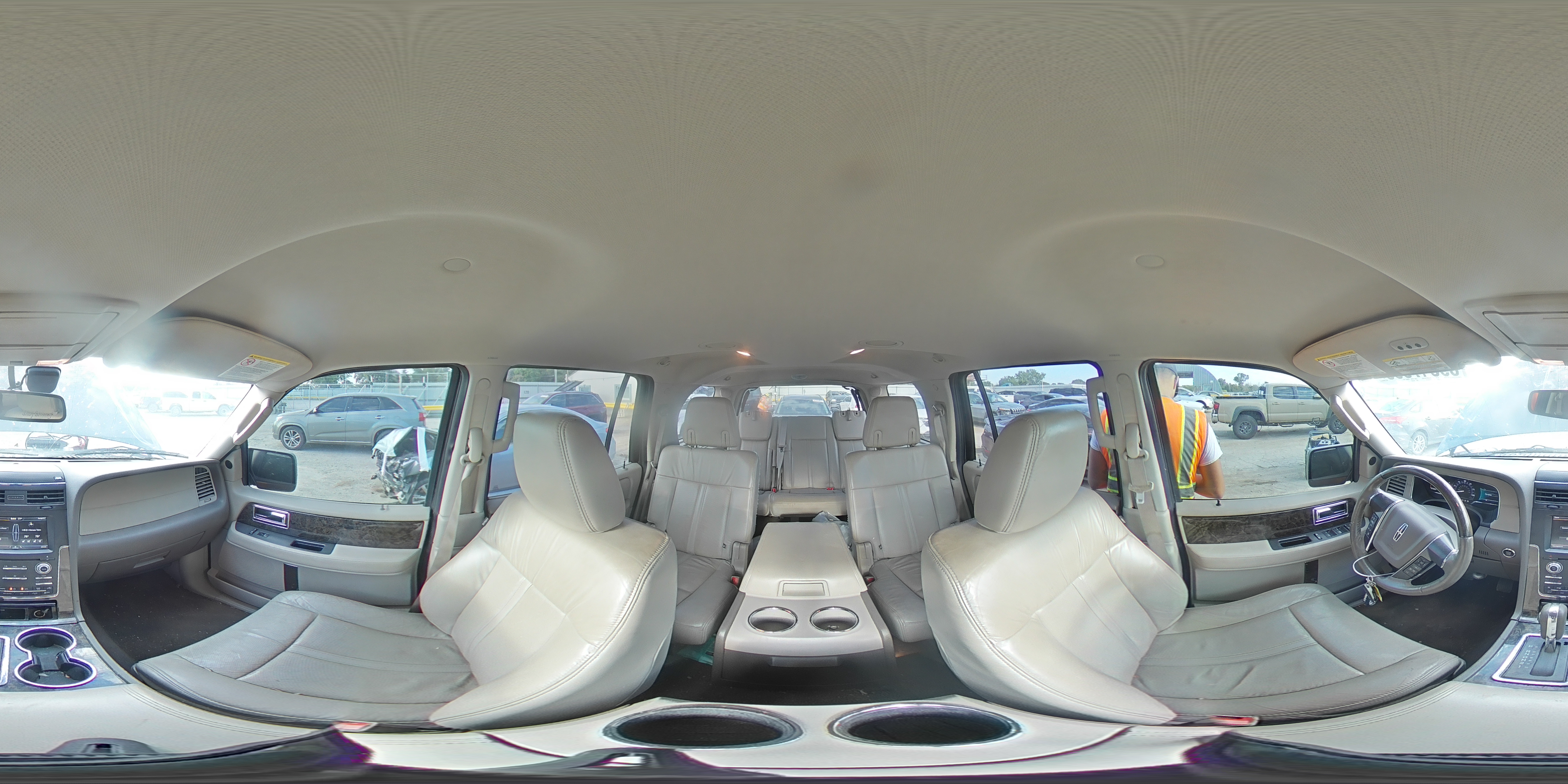 2015 Lincoln Navigator VIN: 5LMJJ2JT9FEJ08126 Lot: 69847385