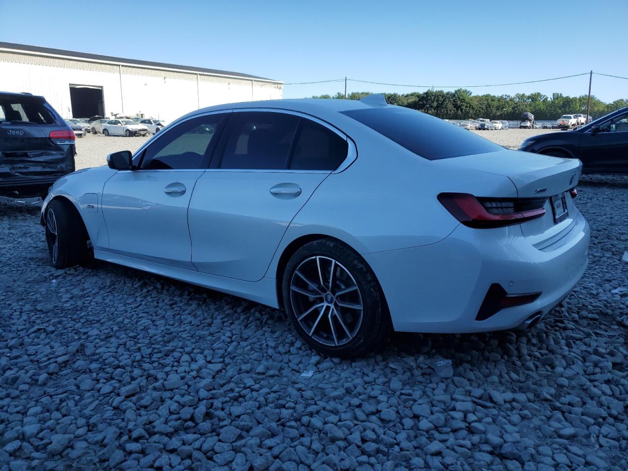 2022 BMW 330Xe white null hybrid 3MW5P9J07N8C53993 photo #3