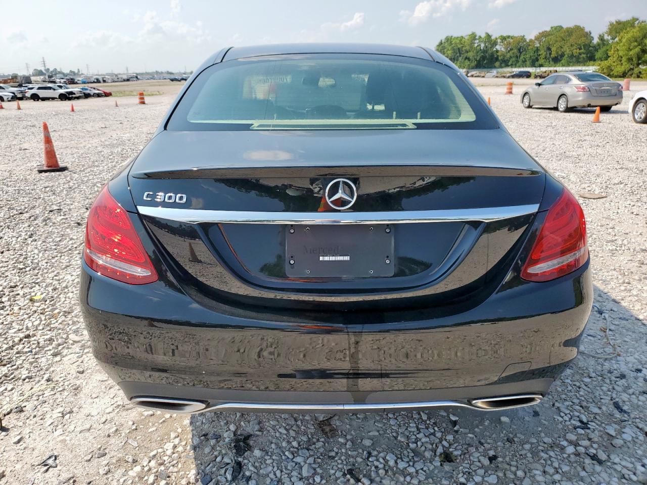 2016 Mercedes-Benz C 300 VIN: 55SWF4JB6GU170423 Lot: 70037005