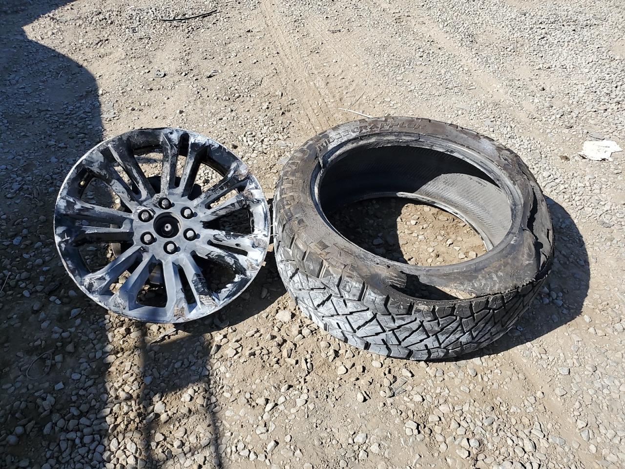 2015 Chevrolet Suburban K1500 Ltz VIN: 1GNSKKKC7FR303391 Lot: 67794035