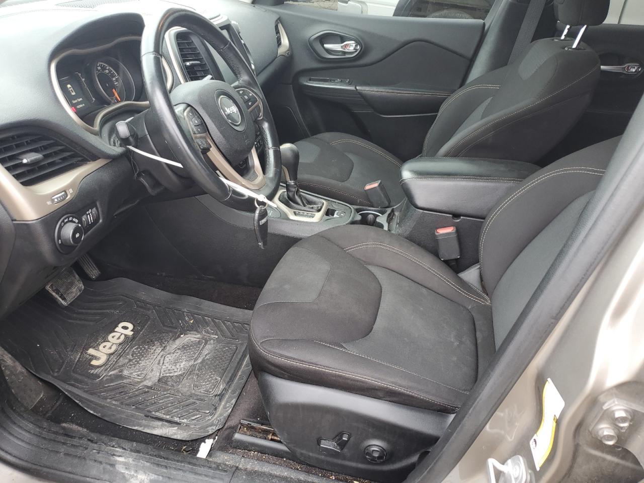 2016 Jeep Cherokee Latitude VIN: 1C4PJMCB1GW318782 Lot: 69784835