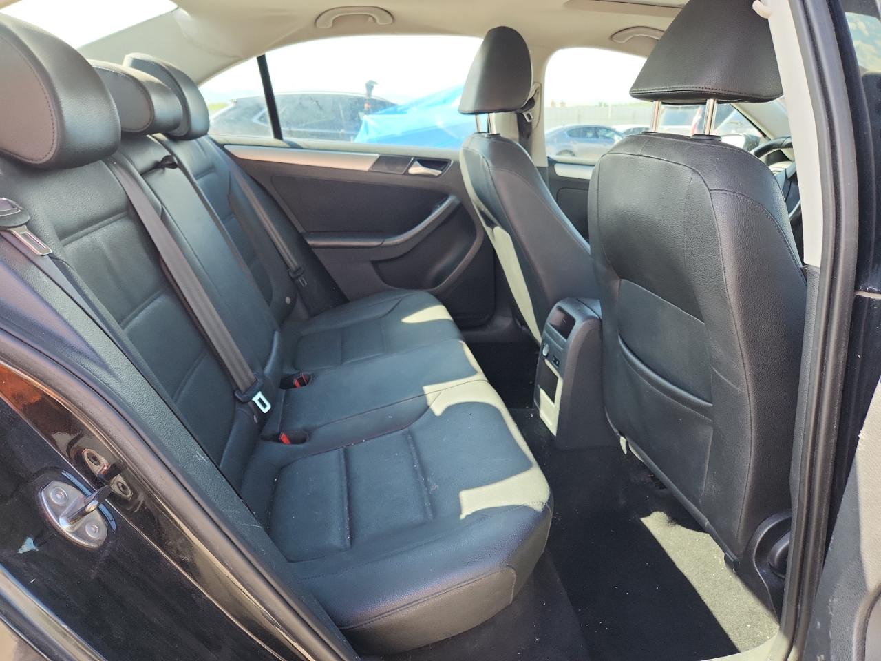2011 Volkswagen Jetta Tdi VIN: 3VWLL7AJ7BM108844 Lot: 69700685