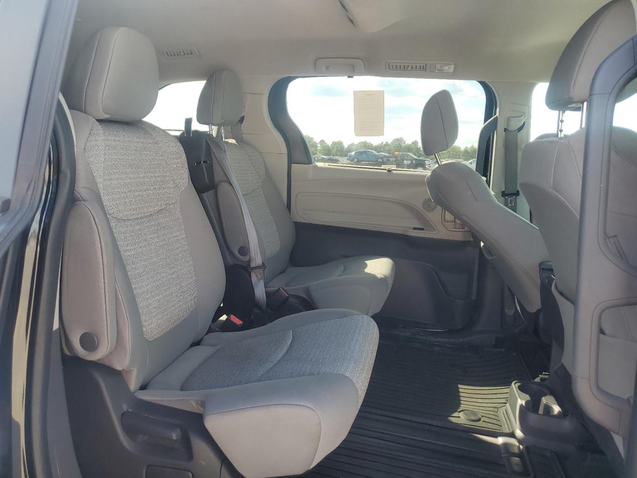 2022 Toyota Sienna Le VIN: 5TDKRKEC5NS111905 Lot: 70765145