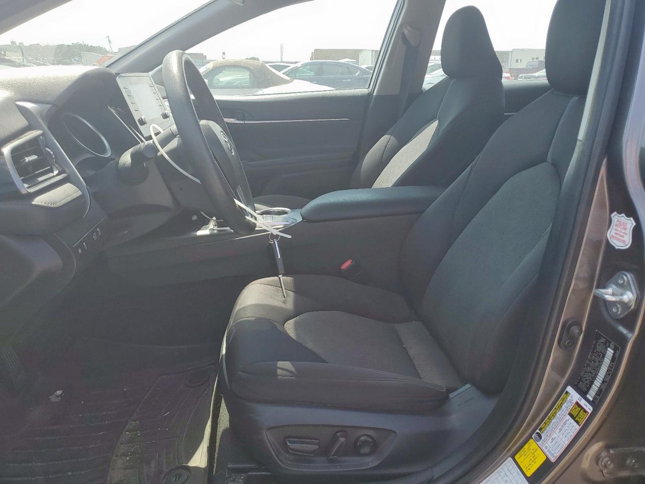 4T1C11AK6NU498765 2022 Toyota Camry Le