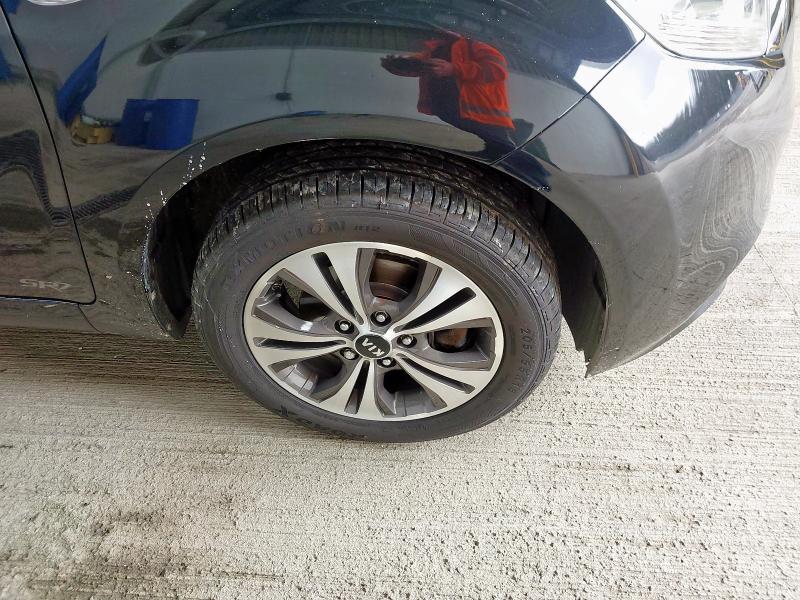 2015 KIA VENGA SR7