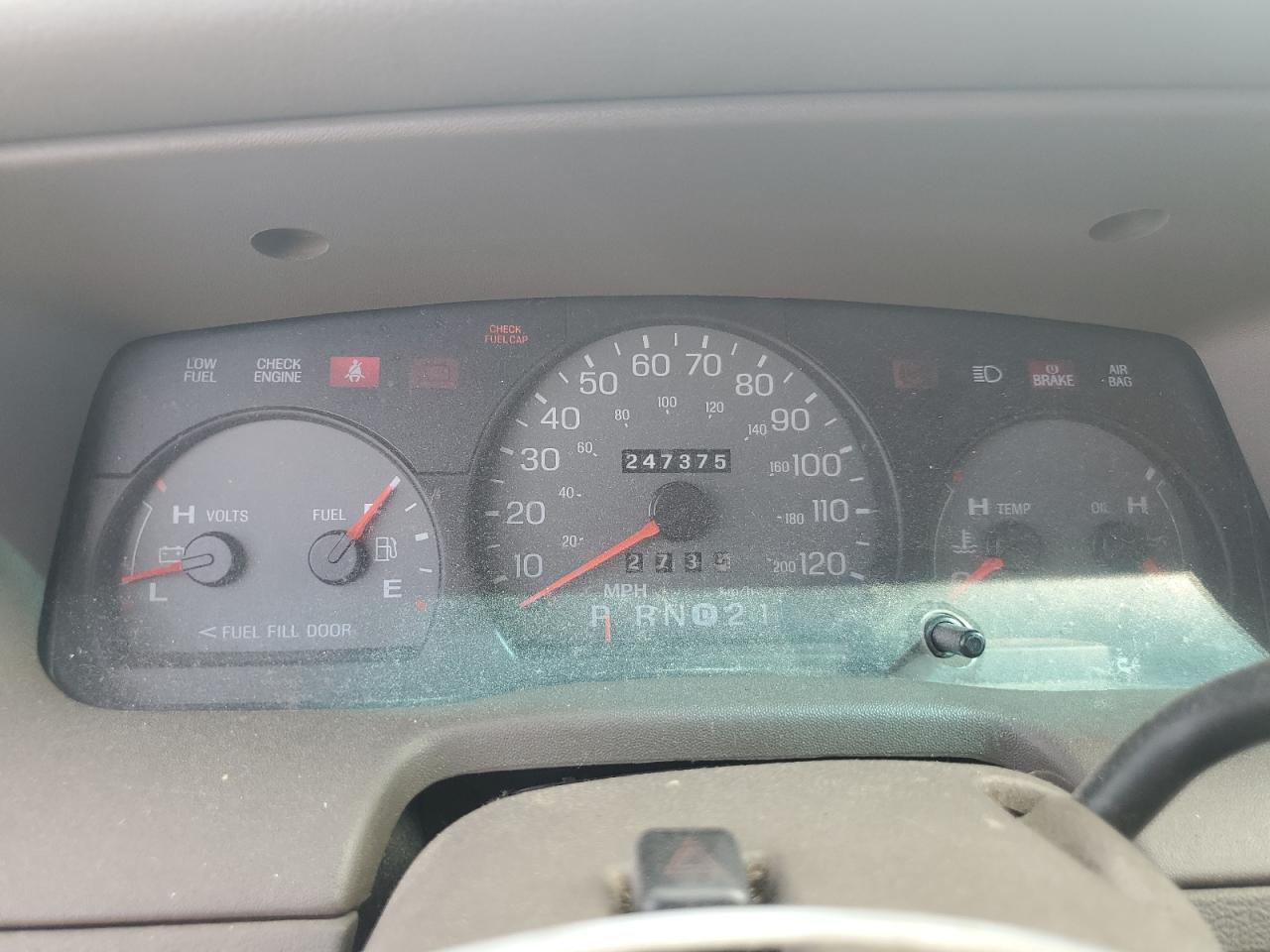 2002 Mercury Grand Marquis Gs VIN: 2MEFM74W62X649911 Lot: 68431595