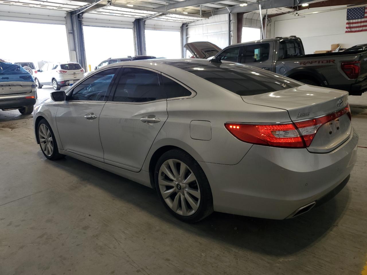 2016 Hyundai Azera Limited VIN: KMHFH4JG2GA550354 Lot: 69770345