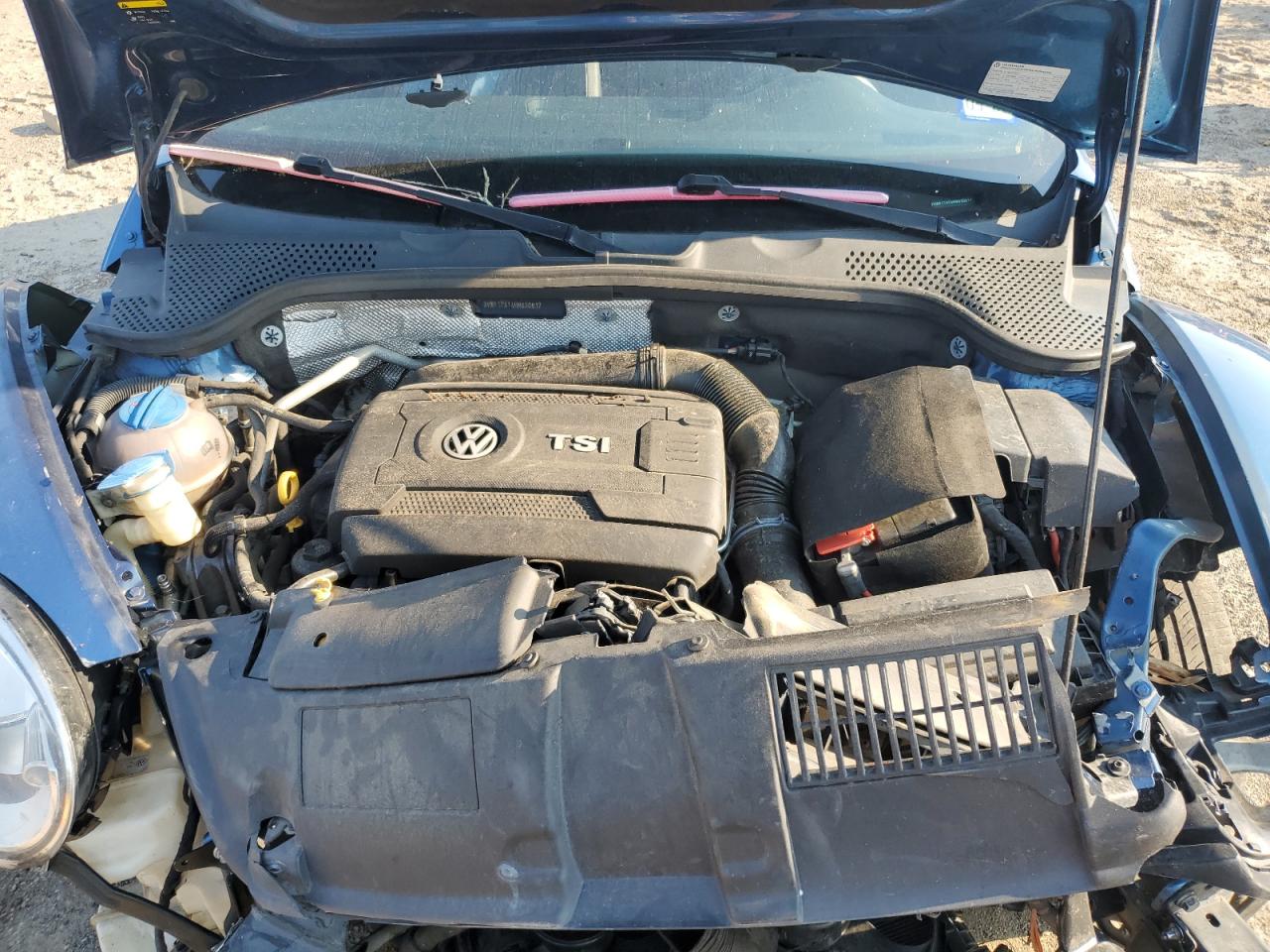 2017 Volkswagen Beetle 1.8T VIN: 3VWF17AT4HM620817 Lot: 69234715