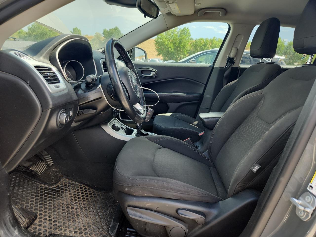 2019 Jeep Compass Sport VIN: 3C4NJDAB6KT829090 Lot: 70502565