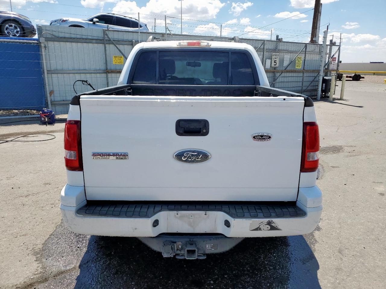 2007 Ford Explorer Sport Trac Limited VIN: 1FMEU338X7UA32689 Lot: 69937395