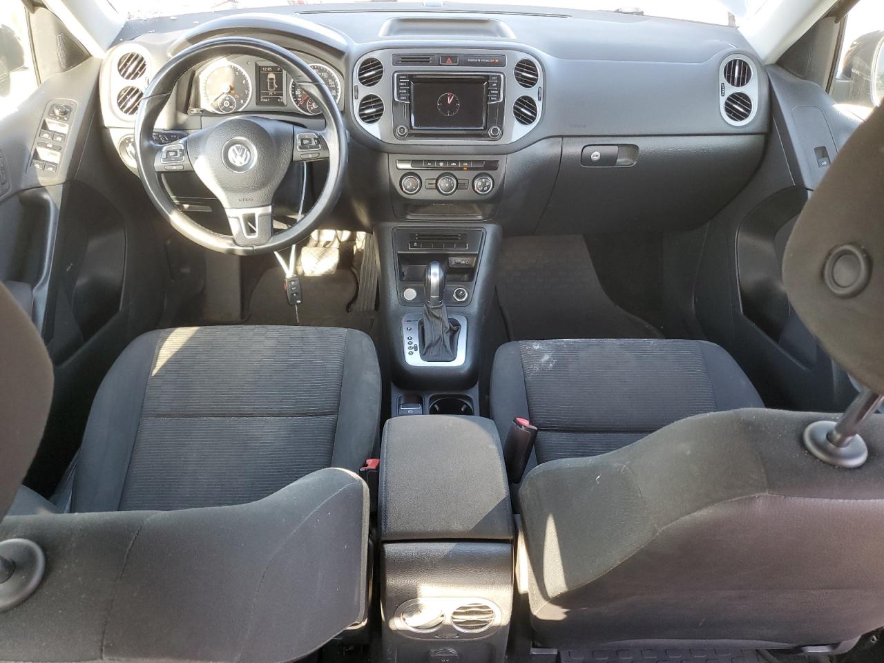 2017 Volkswagen Tiguan S VIN: WVGBV7AXXHK043433 Lot: 70422065