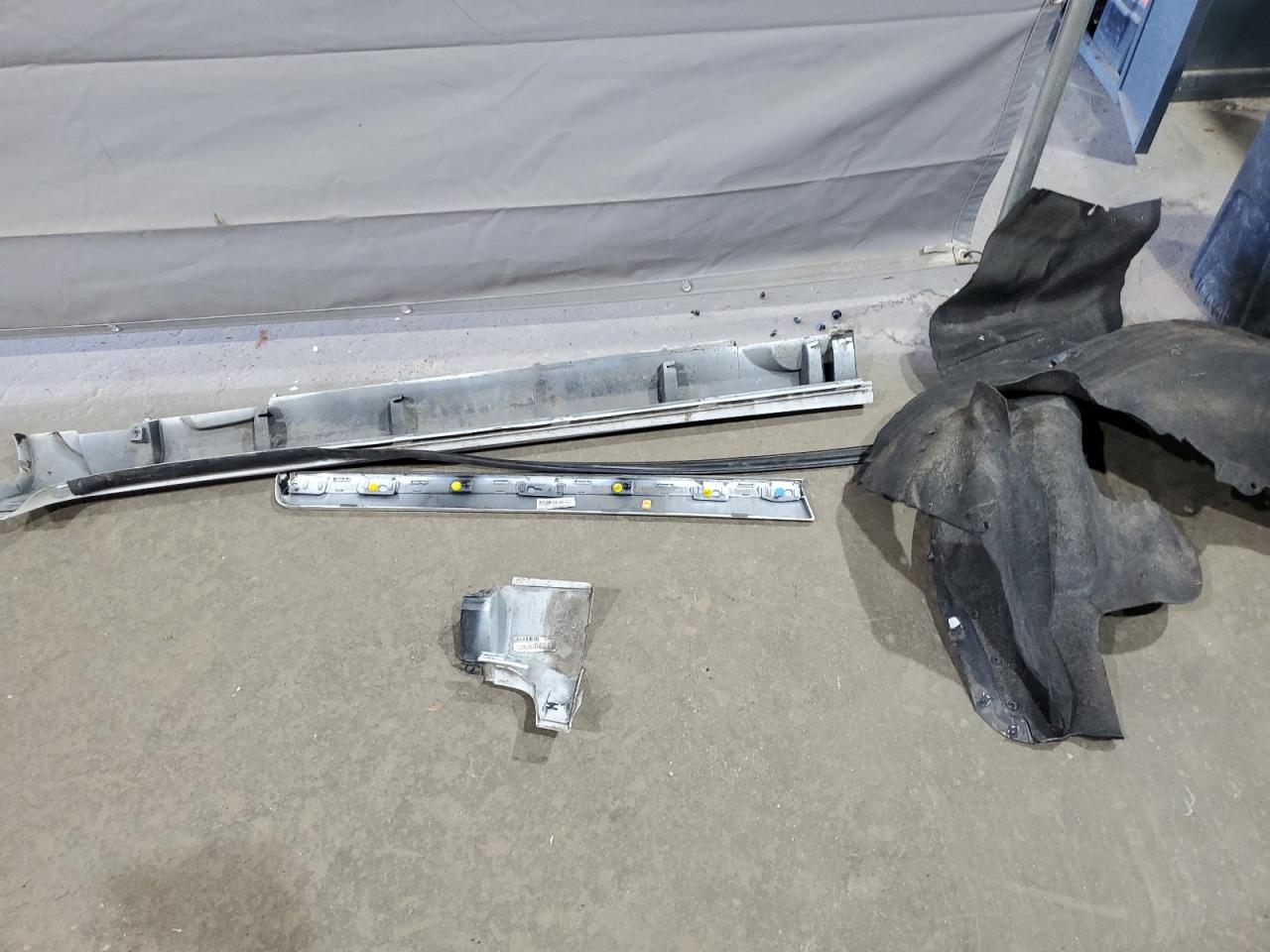 YV4902RKXF2727499 VOLVO XC60 2015 WHITE Photo 13