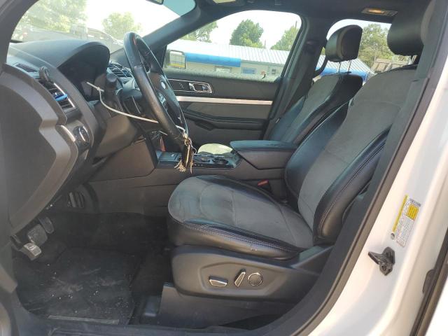 Parquets FORD EXPLORER 2017 Biały