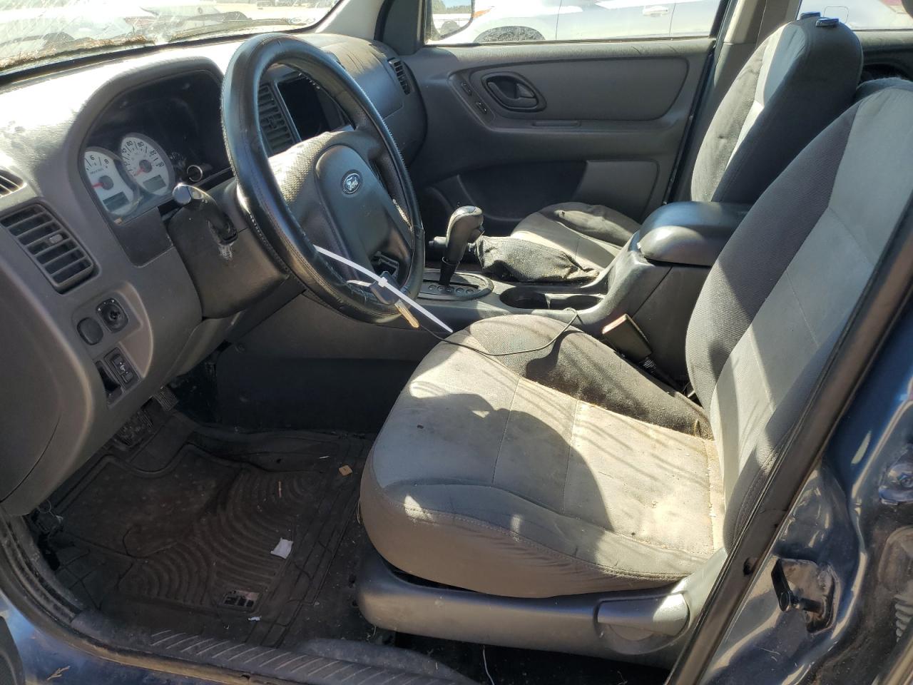 2005 Ford Escape Xls VIN: 1FMYU02Z75DA05890 Lot: 69485625