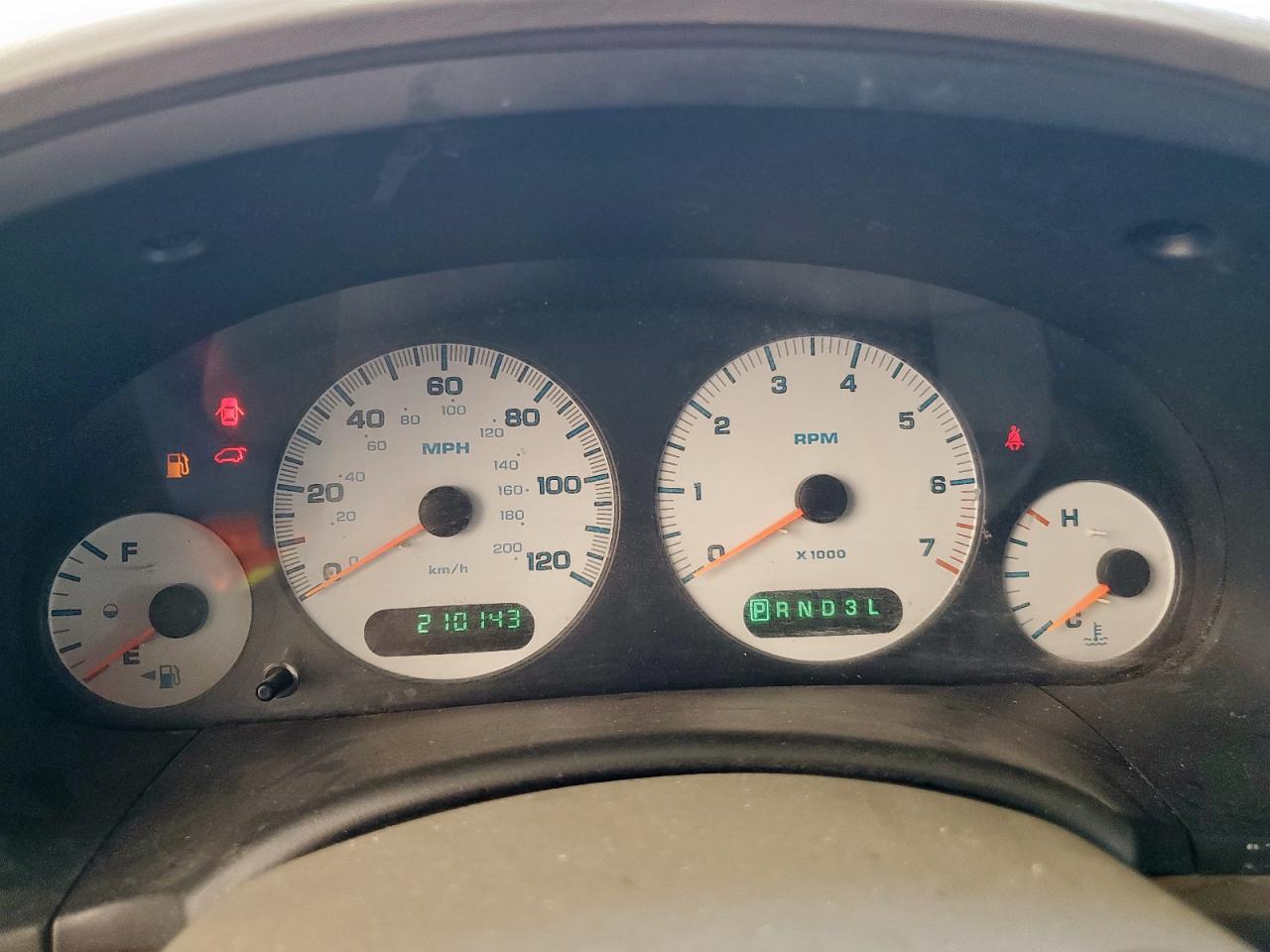 2002 Dodge Grand Caravan Ex VIN: 2B4GP74L02R621722 Lot: 68510495