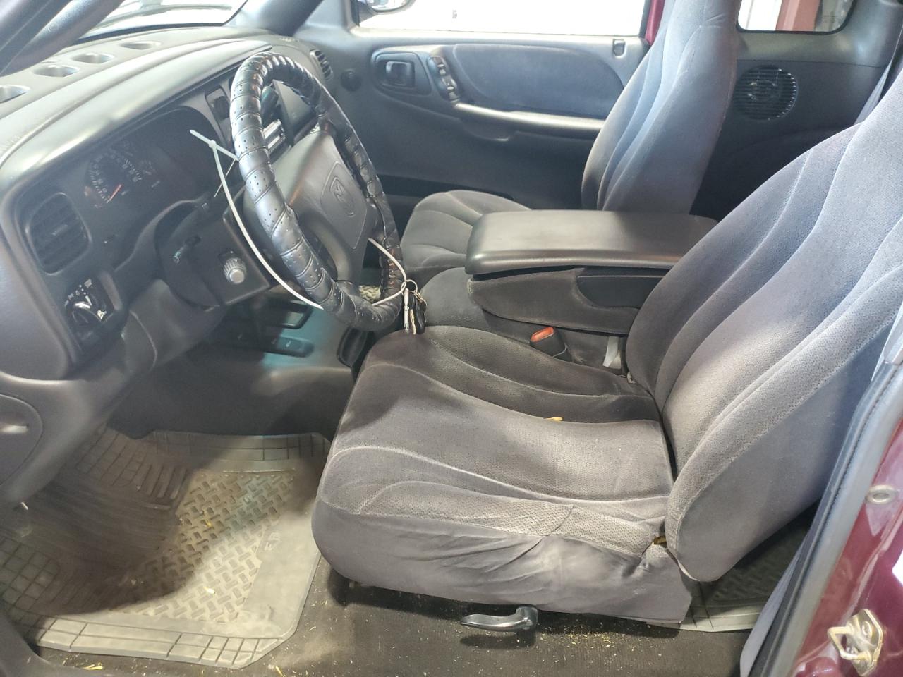 2000 Dodge Dakota VIN: 1B7GG22N5YS714043 Lot: 68810135