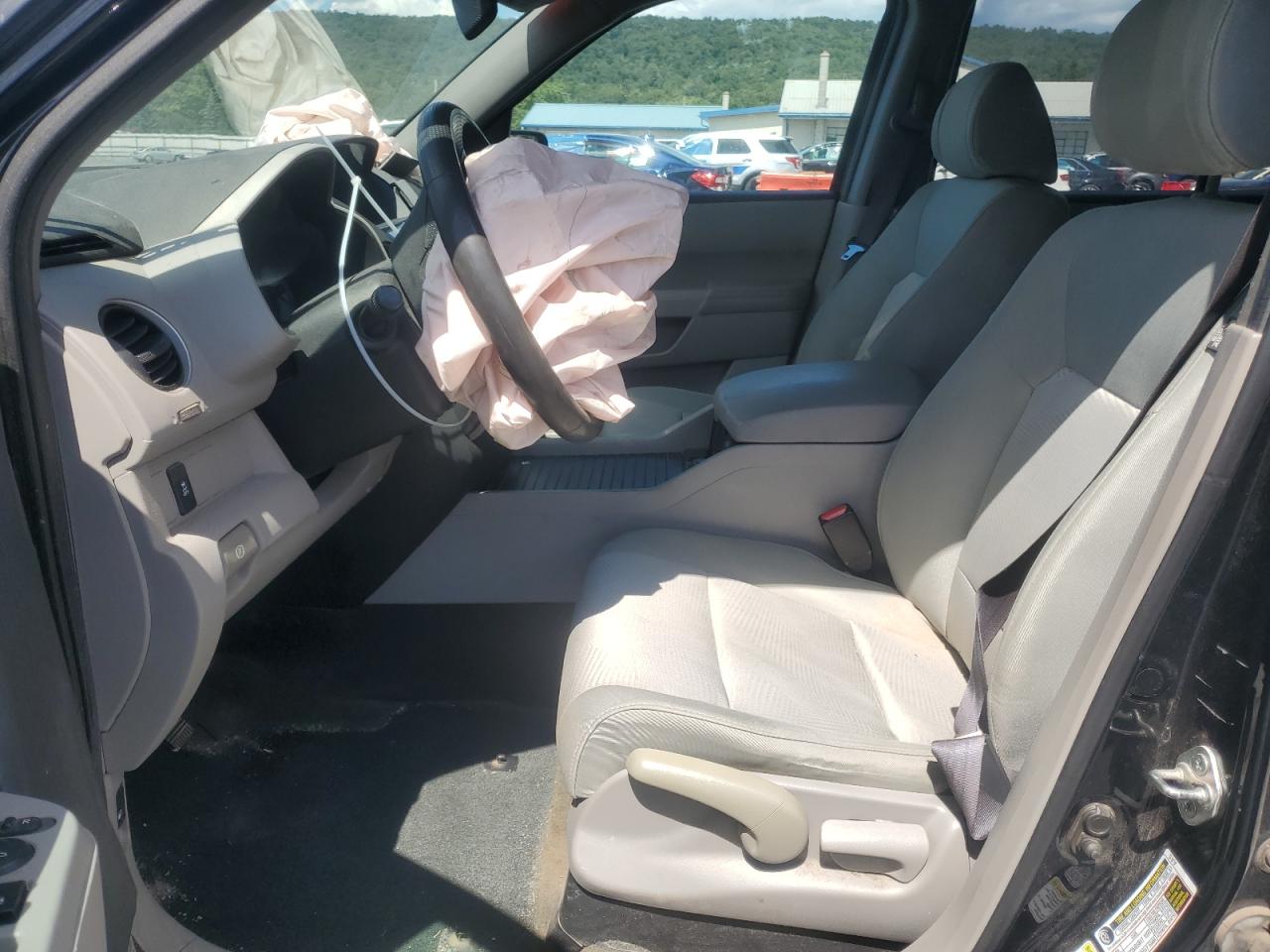 2014 Honda Pilot Lx VIN: 5FNYF4H29EB015488 Lot: 69835925