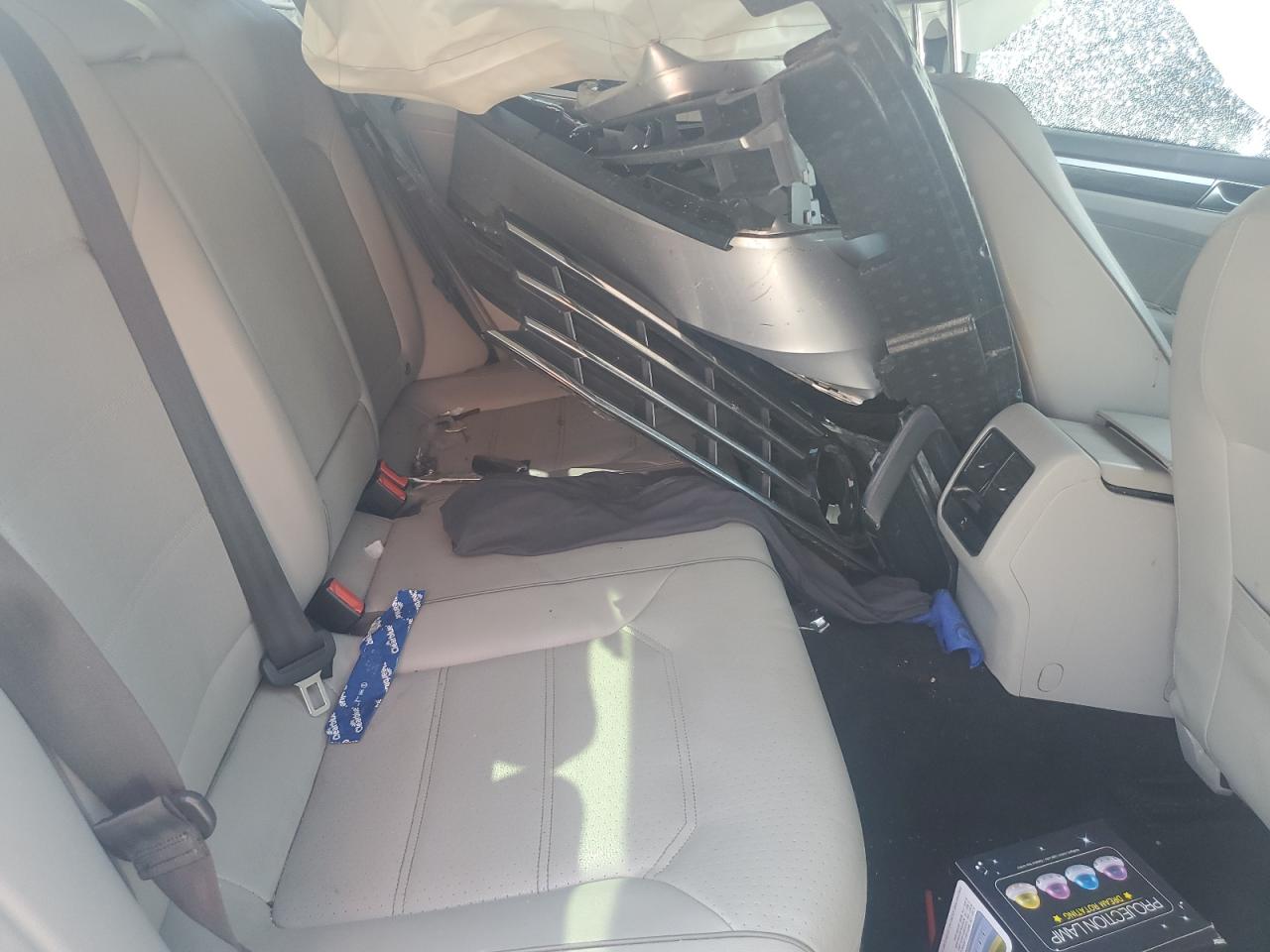 2018 Volkswagen Passat Se VIN: 1VWBA7A33JC027195 Lot: 69413895