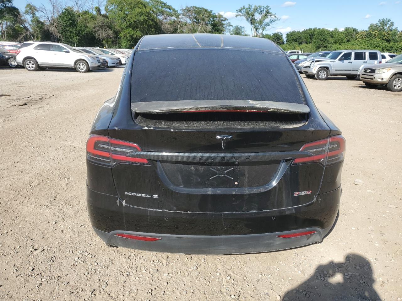 2016 Tesla Model X VIN: 5YJXCAE4XGFS00189 Lot: 69767535