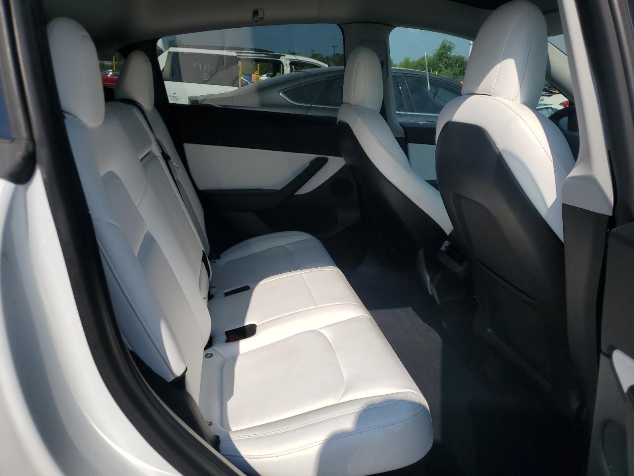 2021 Tesla Model Y VIN: 5YJYGDEE3MF141176 Lot: 68704715