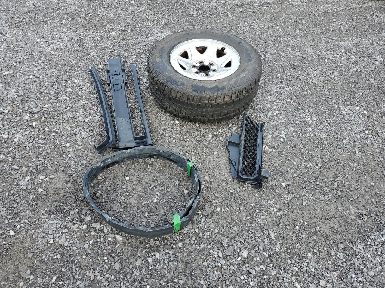 2010 Chevrolet Silverado K1500 VIN: 1GCSKPE33AZ280945 Lot: 70032845