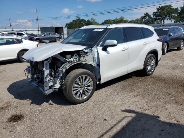 TOYOTA HIGHLANDER 2024