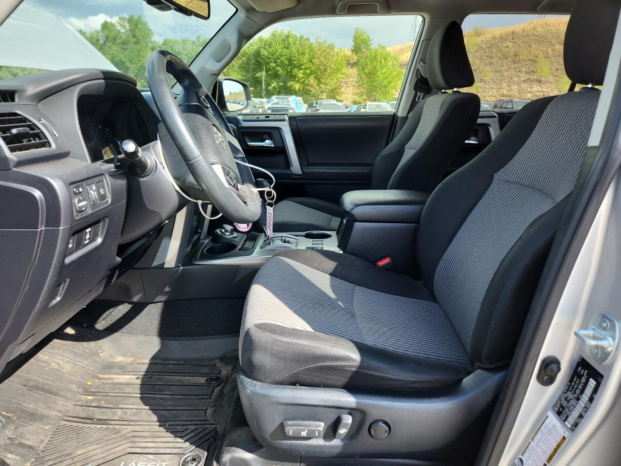 2020 Toyota 4Runner Sr5/Sr5 Premium VIN: JTEBU5JR7L5794778 Lot: 70525545