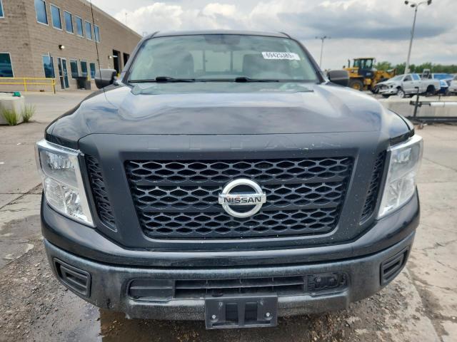  NISSAN TITAN 2018 Черный