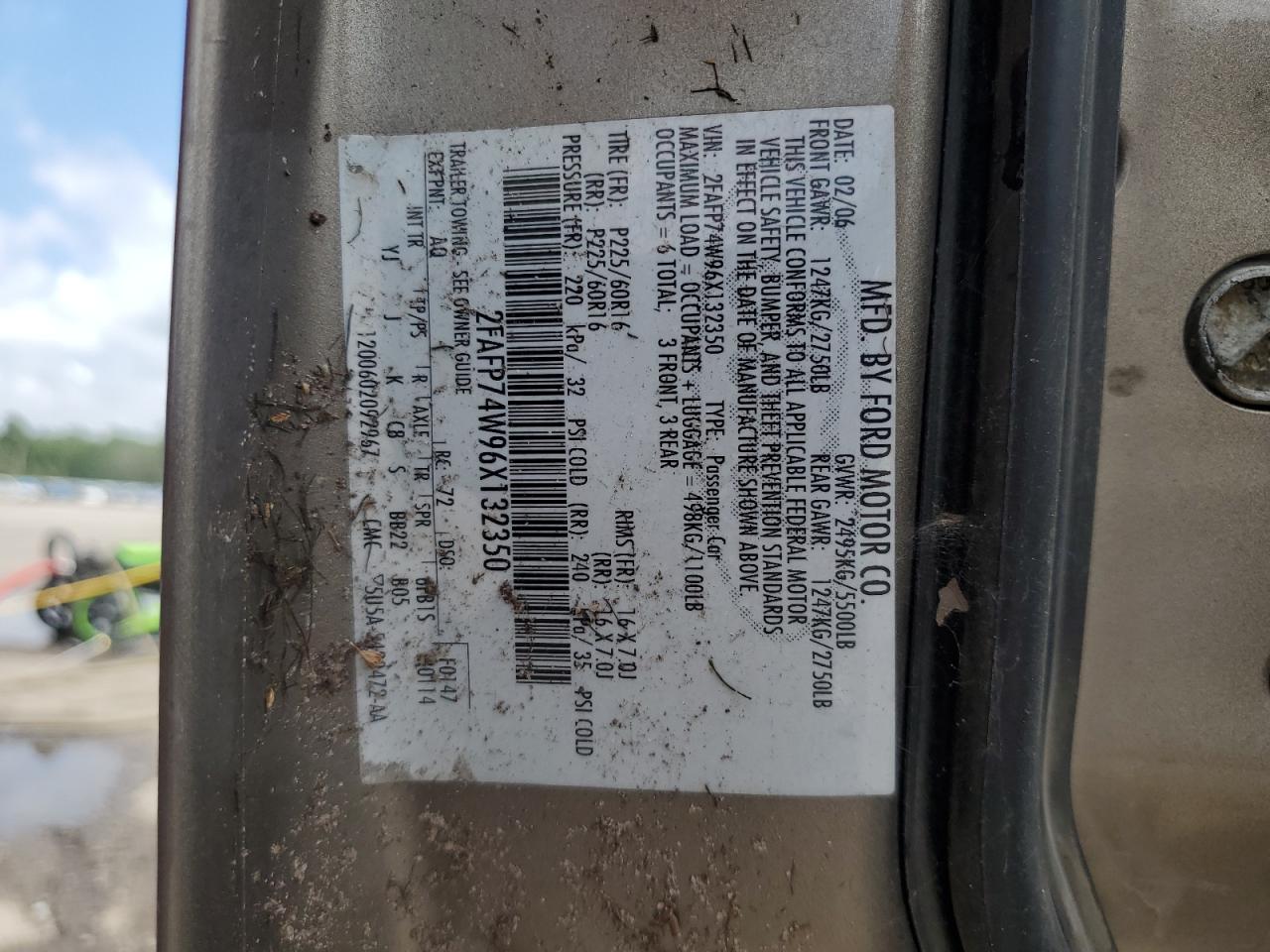 2006 Ford Crown Victoria Lx VIN: 2FAFP74W96X132350 Lot: 68012155