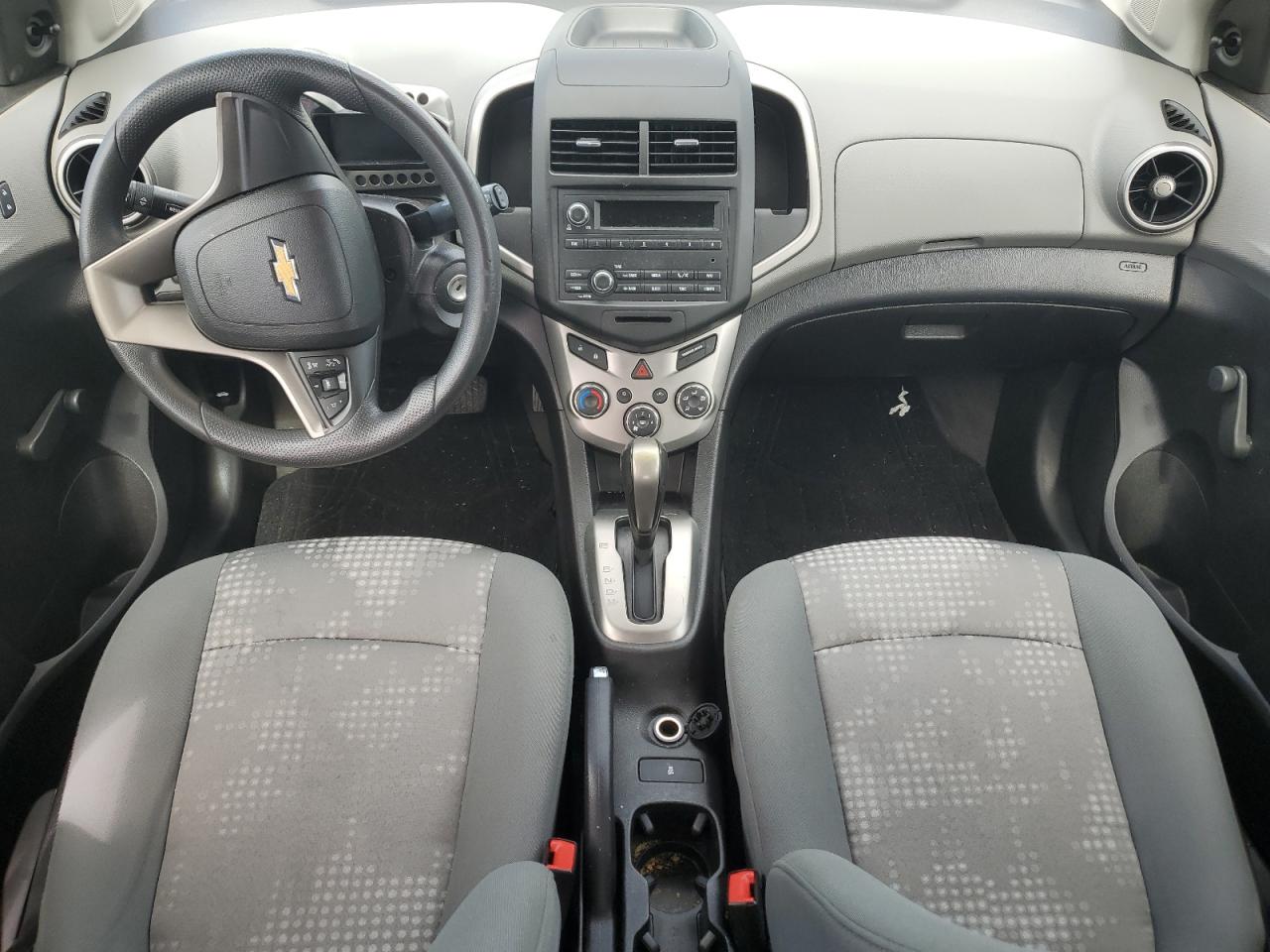 2014 Chevrolet Sonic Ls VIN: 1G1JA6SG1E4196568 Lot: 70040385