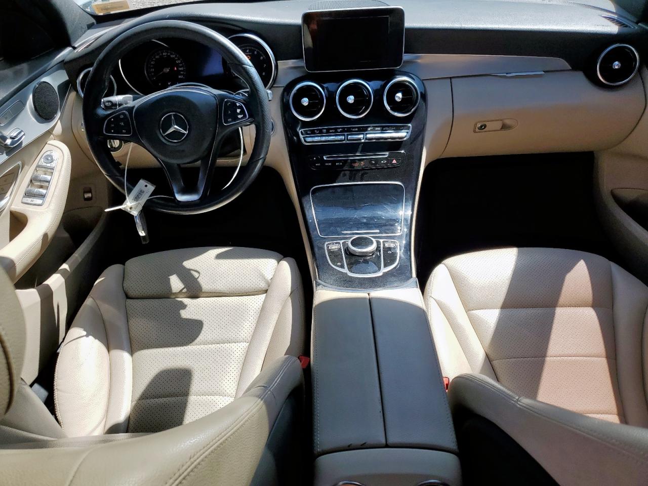 2018 Mercedes-Benz C 300 VIN: 55SWF4JBXJU234700 Lot: 70210275