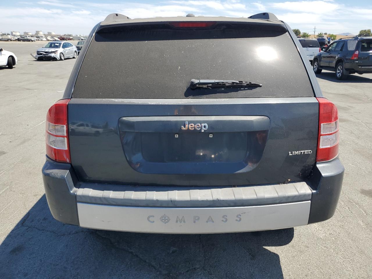 2007 Jeep Compass Limited VIN: 1J8FT57W77D145590 Lot: 69852925