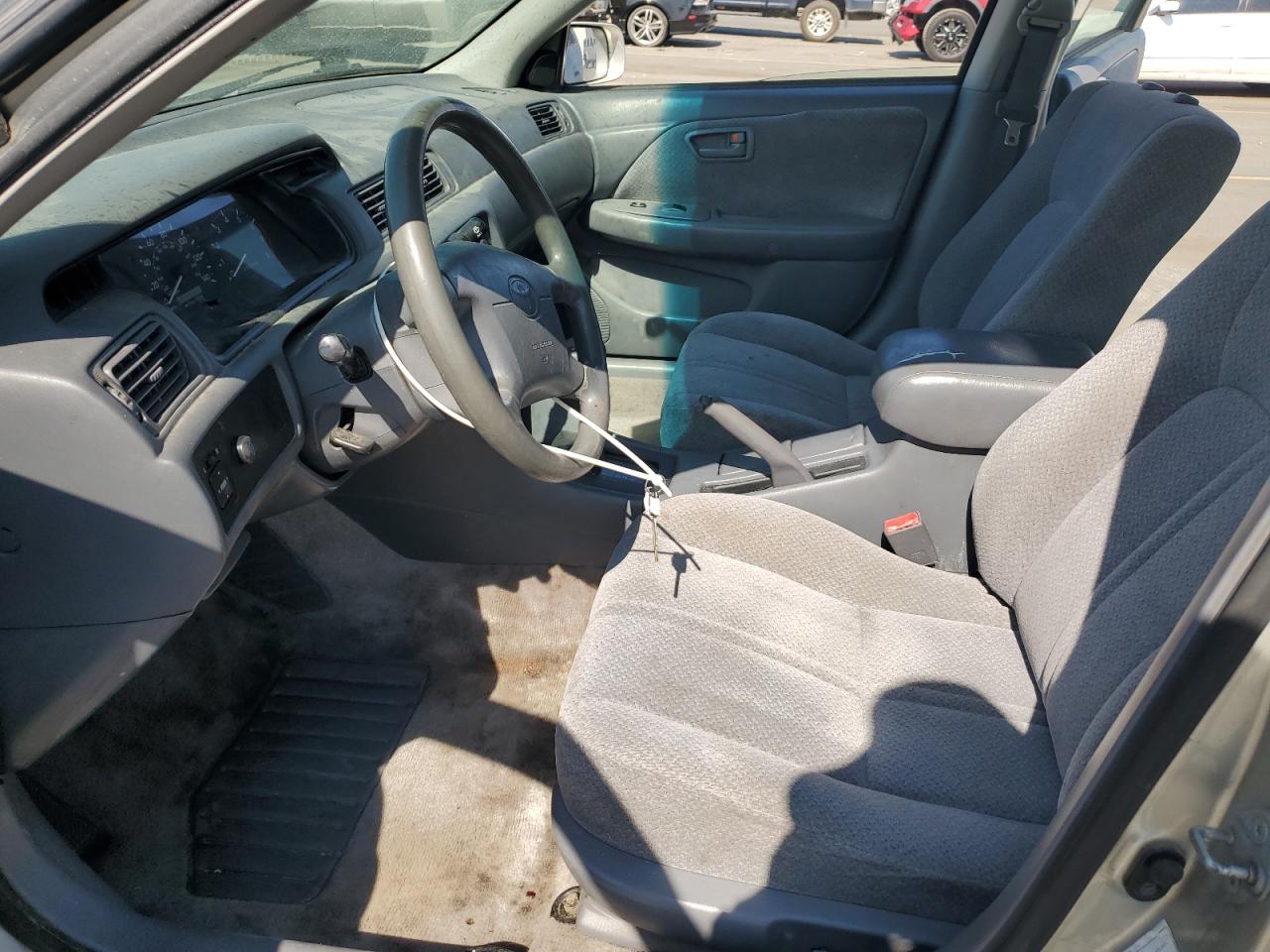 2000 Toyota Camry Ce VIN: JT2BG22K5Y0529527 Lot: 70292035