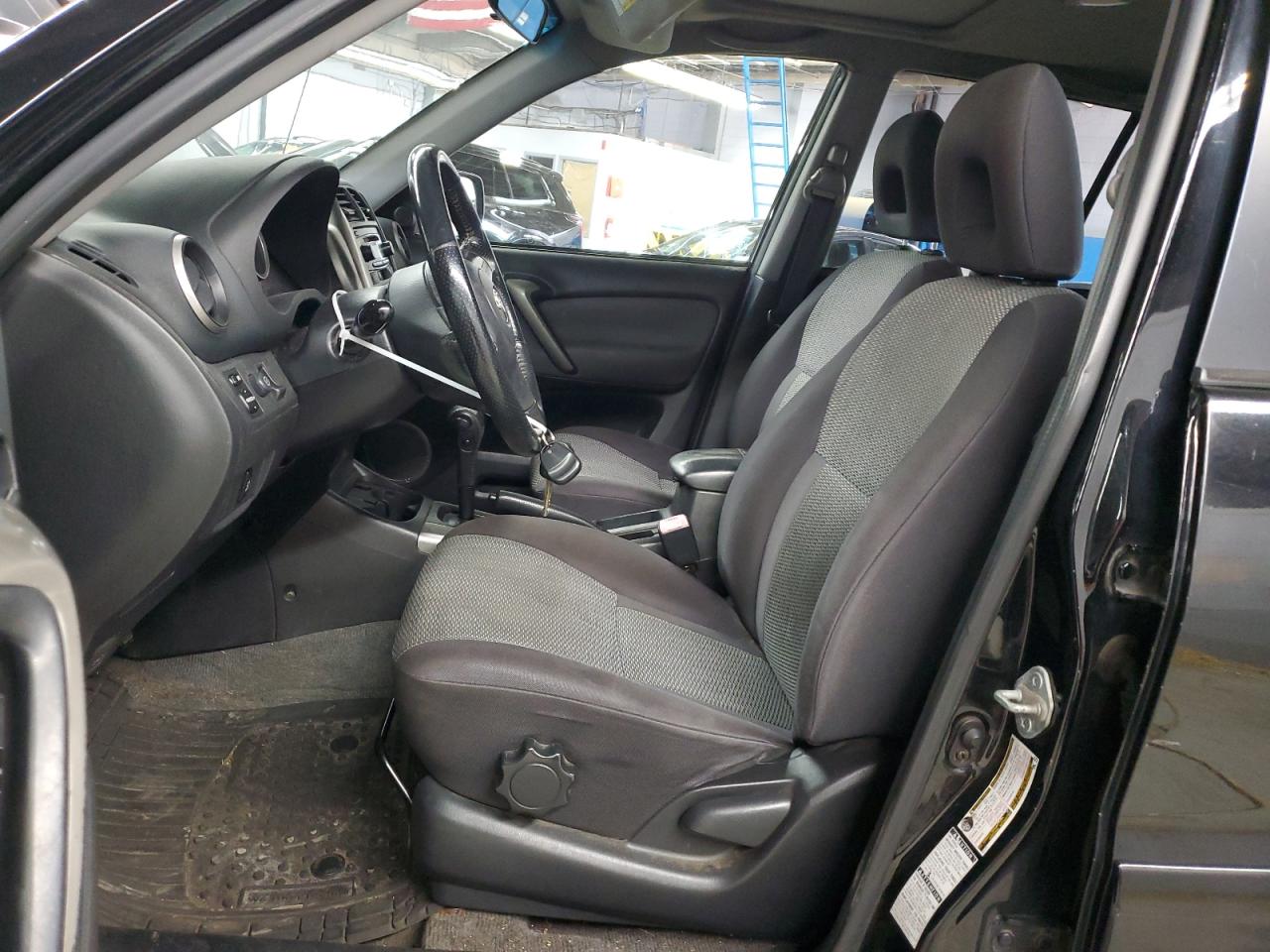 2004 Toyota Rav4 VIN: JTEHD20V846008747 Lot: 70384505