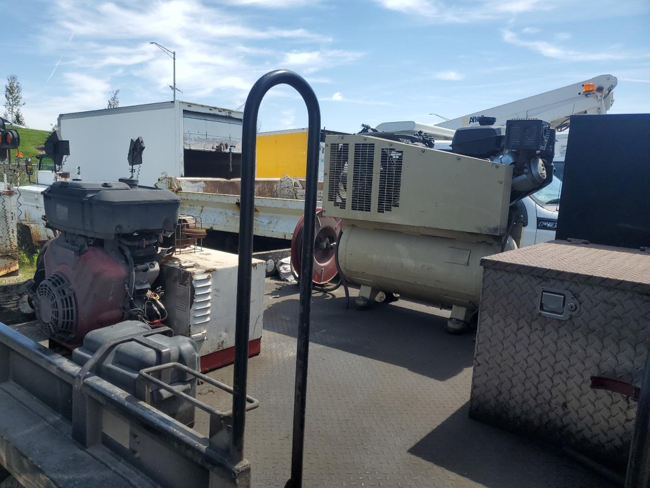 2011 Ford F350 Super Duty VIN: 1FDRF3G69BEC97093 Lot: 69141235