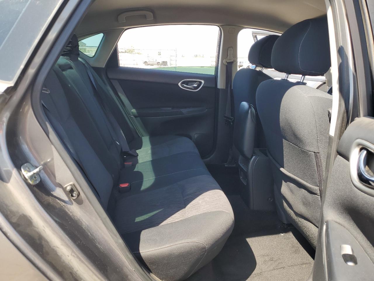 2015 Nissan Sentra S VIN: 3N1AB7AP1FL662221 Lot: 70337655