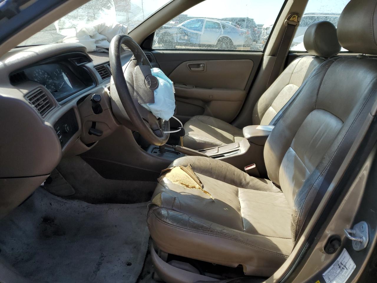 1999 Toyota Camry Ce VIN: 4T1BG28K4XU604560 Lot: 67268415