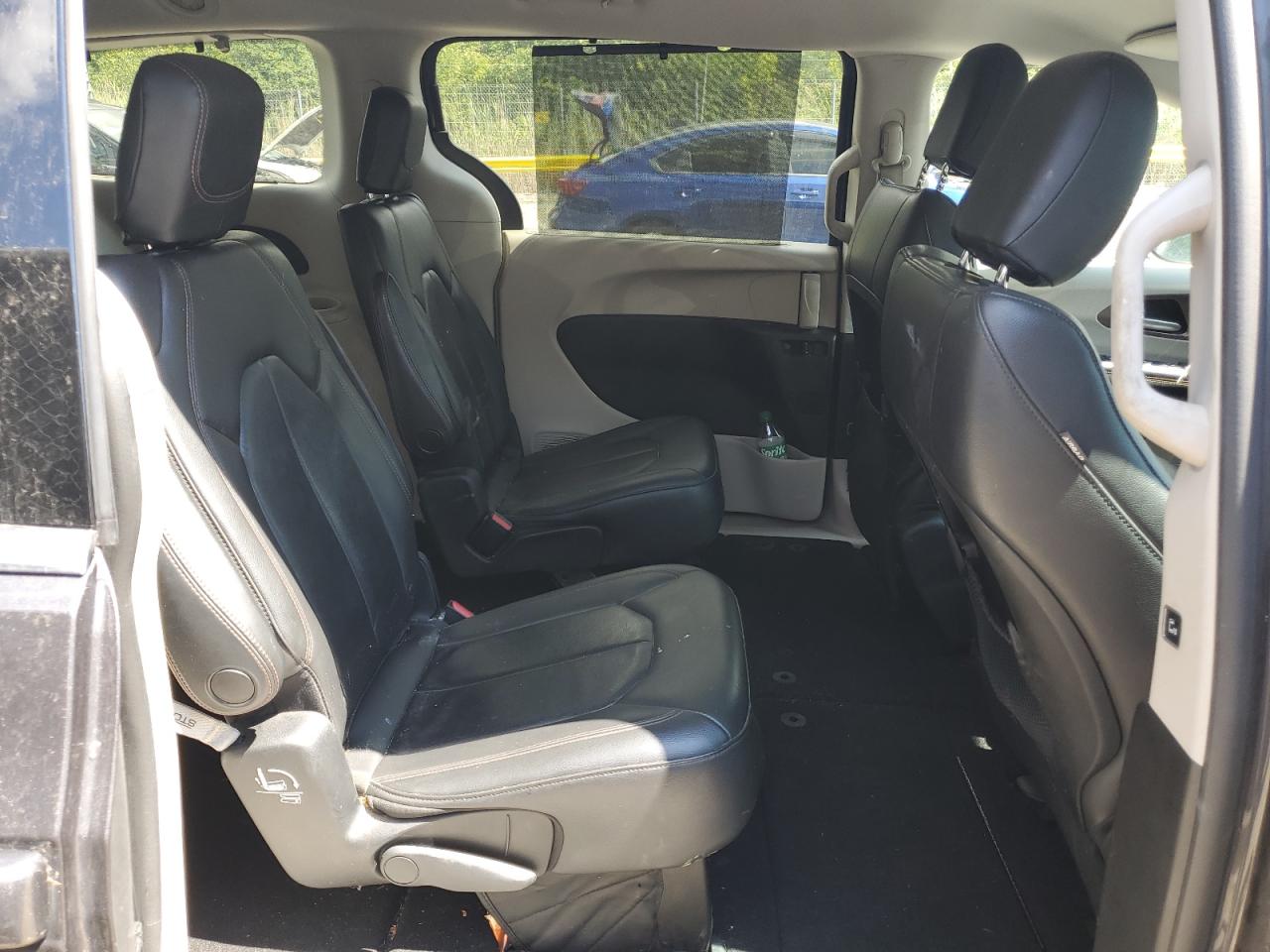 2017 Chrysler Pacifica Touring L VIN: 2C4RC1BG3HR593420 Lot: 68900585