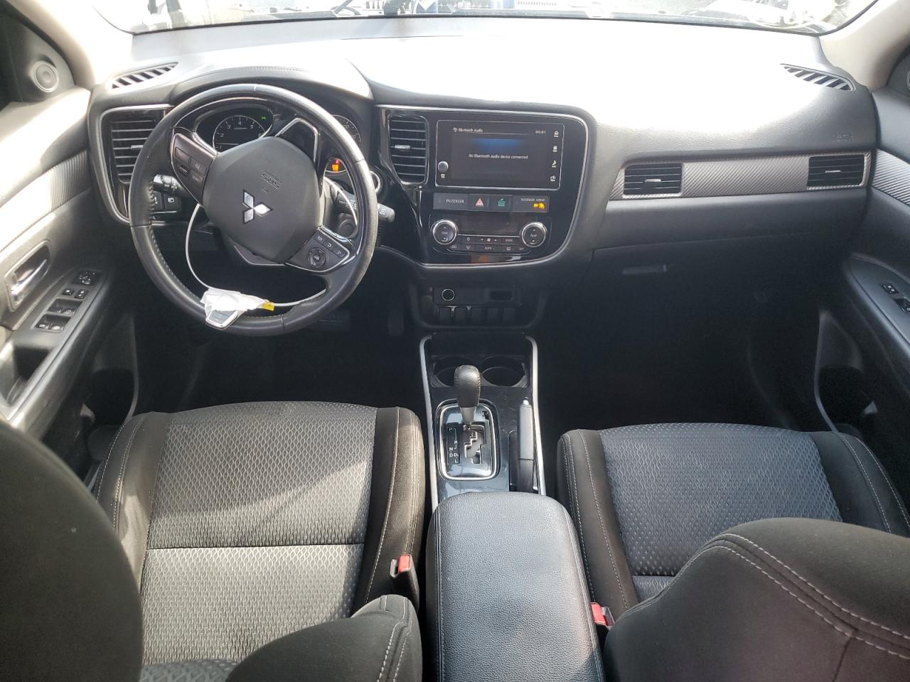 2018 Mitsubishi Outlander Se VIN: JA4AD3A31JJ002767 Lot: 70341045