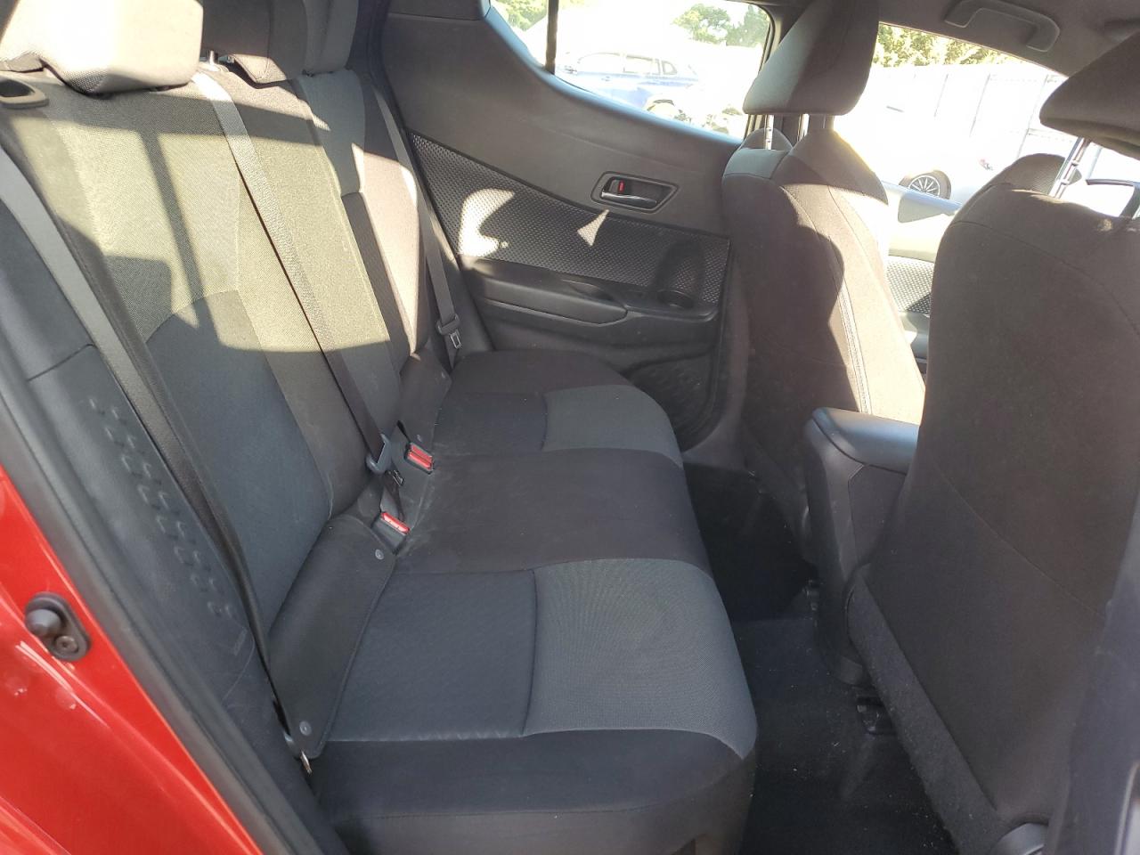 2021 Toyota C-Hr Xle VIN: JTNKHMBX4M1118888 Lot: 70699135