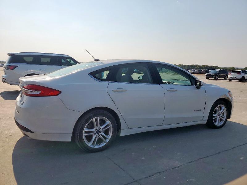  FORD FUSION 2018 Белы