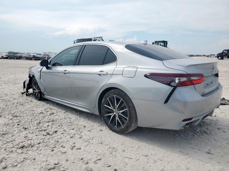  TOYOTA CAMRY 2022 Srebrny
