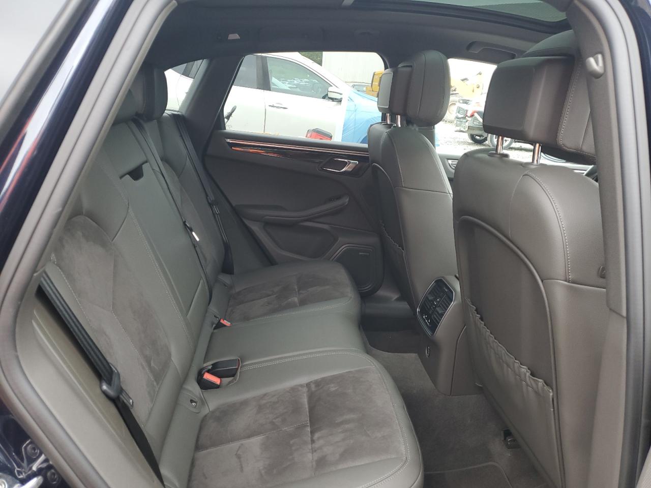 2019 Porsche Macan VIN: WP1AA2A54KLB03543 Lot: 68720885